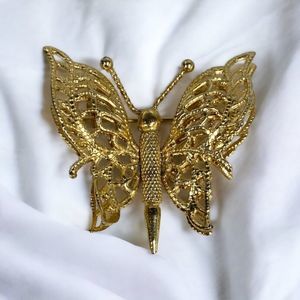 Monet Gold Tone Signed Filigree Butterfly Bug Insect Brooch Pin